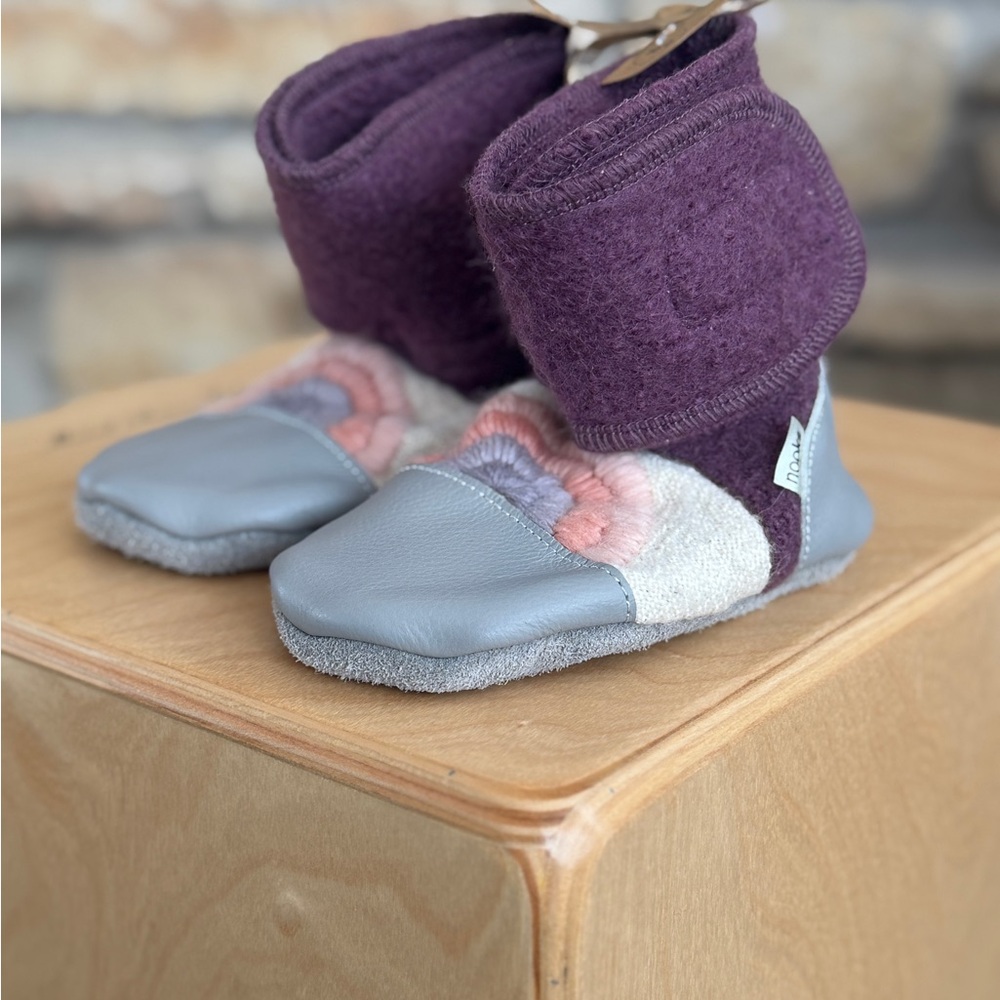 Nook Purple and Gray Handmade Felted Wool and Leather Toddler Booties NWT 8.5